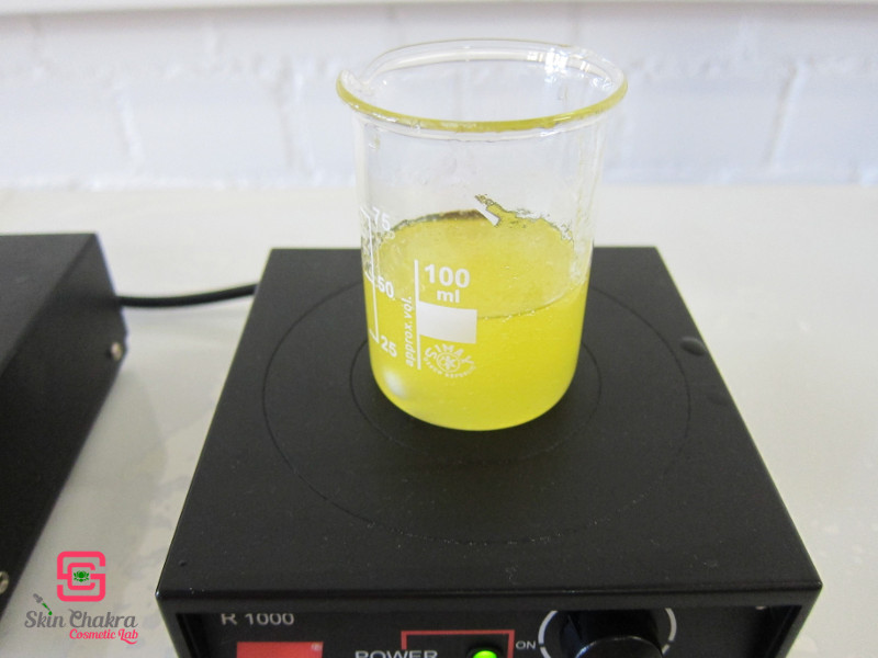 https://skinchakra.eu/blog/uploads/2013/CosmeticChemistry/Oleogel-with-magnetic-stirrer1.jpg