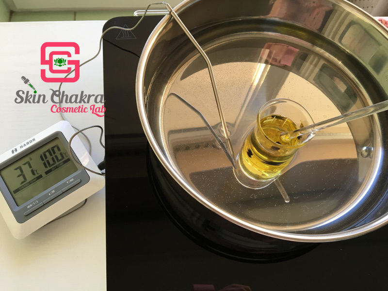 heat chamomole extract in macadamia oil