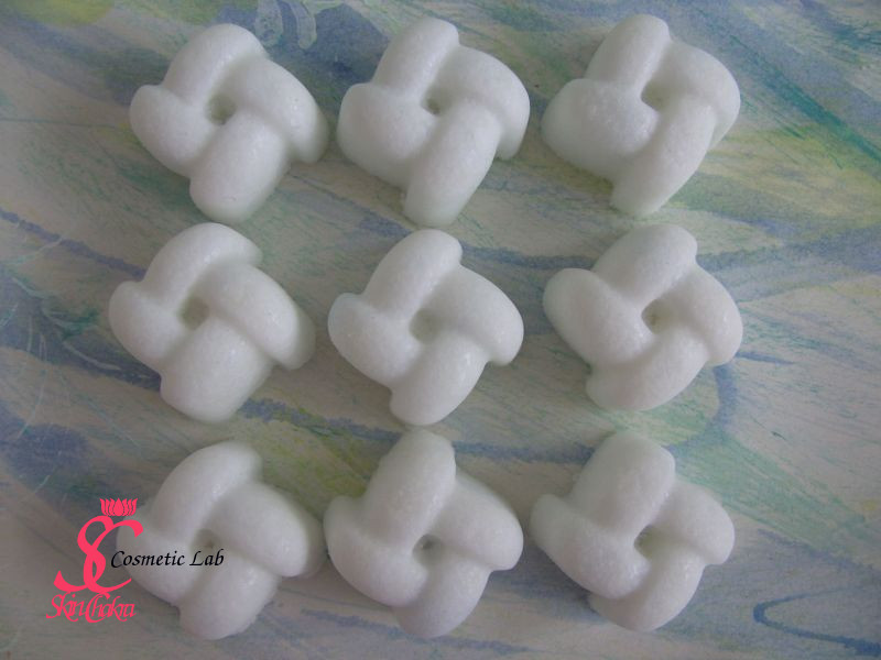 bath bombs out of silicone mold